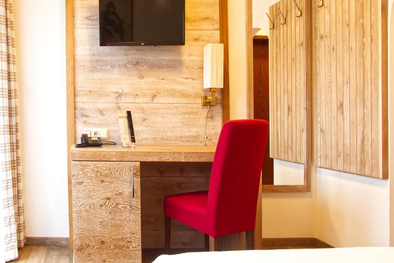 Garnihotel Zur Linde - Bayerischer Wald - Aktivcard Mit 154 Kostenfreien Leistungen - Kostenloser Parkplatz ローベルク エクステリア 写真