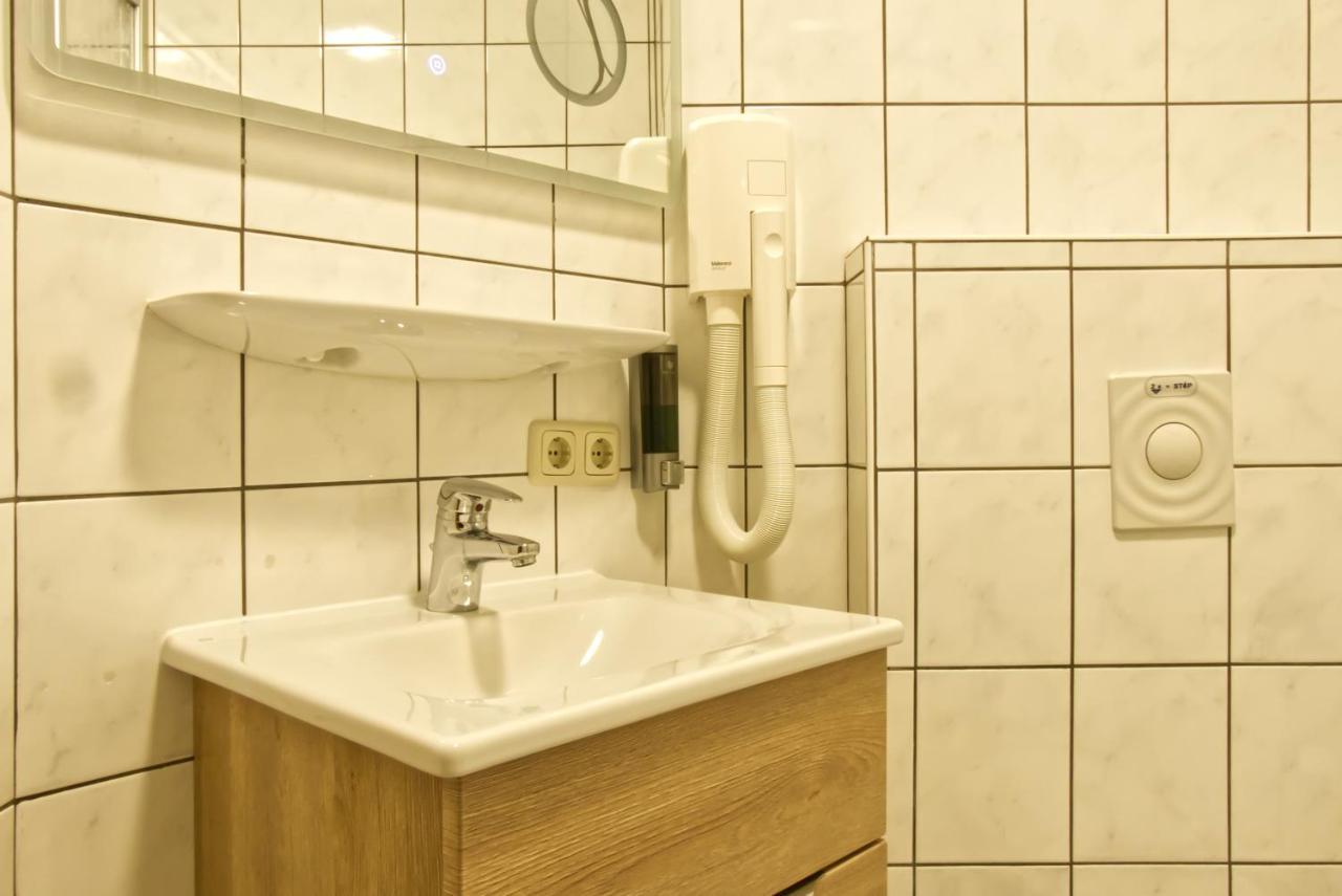 Garnihotel Zur Linde - Bayerischer Wald - Aktivcard Mit 154 Kostenfreien Leistungen - Kostenloser Parkplatz ローベルク エクステリア 写真