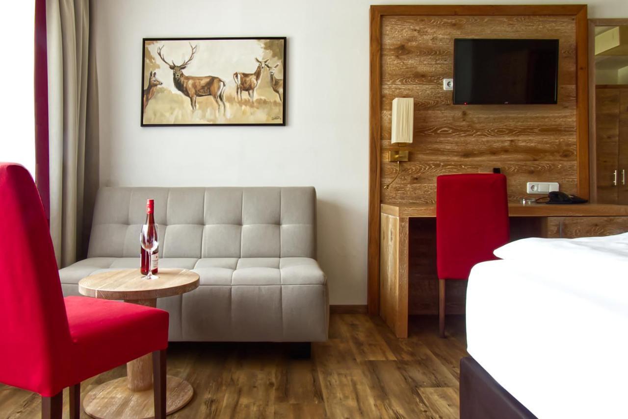 Garnihotel Zur Linde - Bayerischer Wald - Aktivcard Mit 154 Kostenfreien Leistungen - Kostenloser Parkplatz ローベルク エクステリア 写真